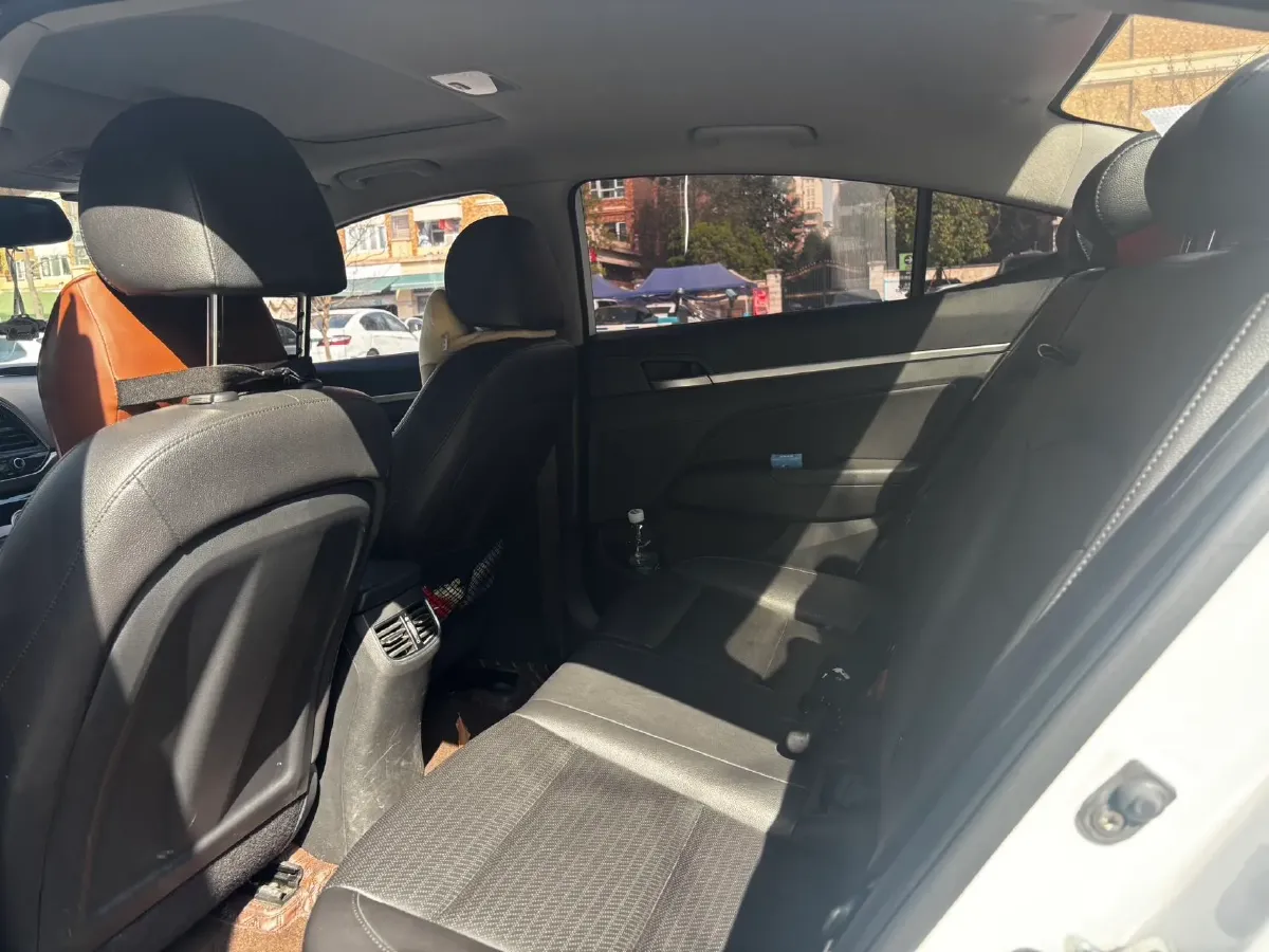 2020 Hyundai Elantra 1.5L 115HP L4 CVT,autocango,china used car exporter,china ev exporter,chinese used car exporter,chinese used ev exporter