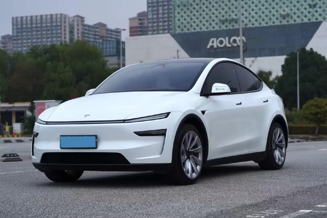 2025 Tesla Model Y BEV,autocango,china used car exporter,china ev exporter,chinese used car exporter,chinese used ev exporter