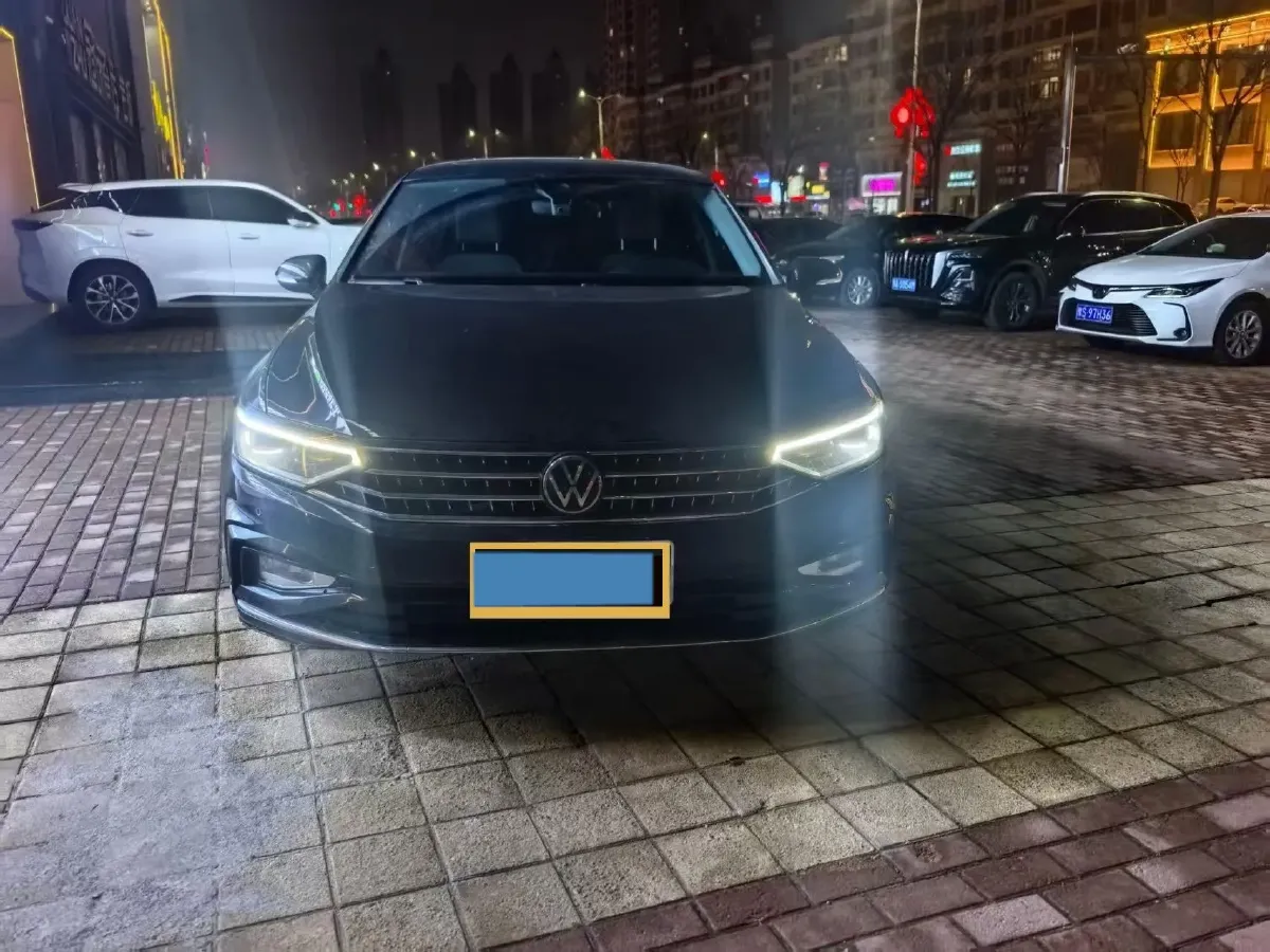 2023 Volkswagen Magotan 2.0T 186HP L4 7DCT,autocango,china used car exporter,china ev exporter,chinese used car exporter,chinese used ev exporter
