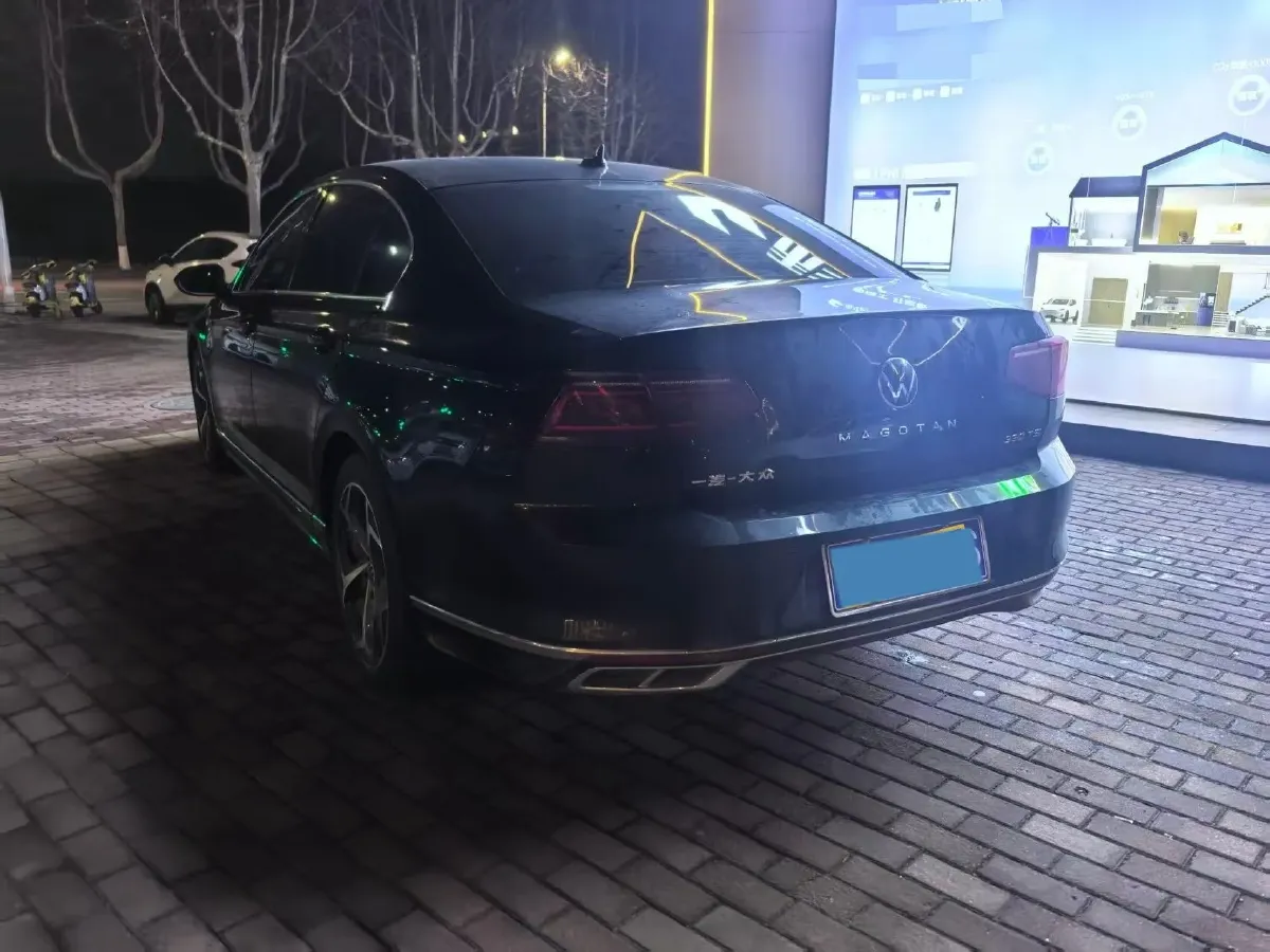 2023 Volkswagen Magotan 2.0T 186HP L4 7DCT,autocango,china used car exporter,china ev exporter,chinese used car exporter,chinese used ev exporter
