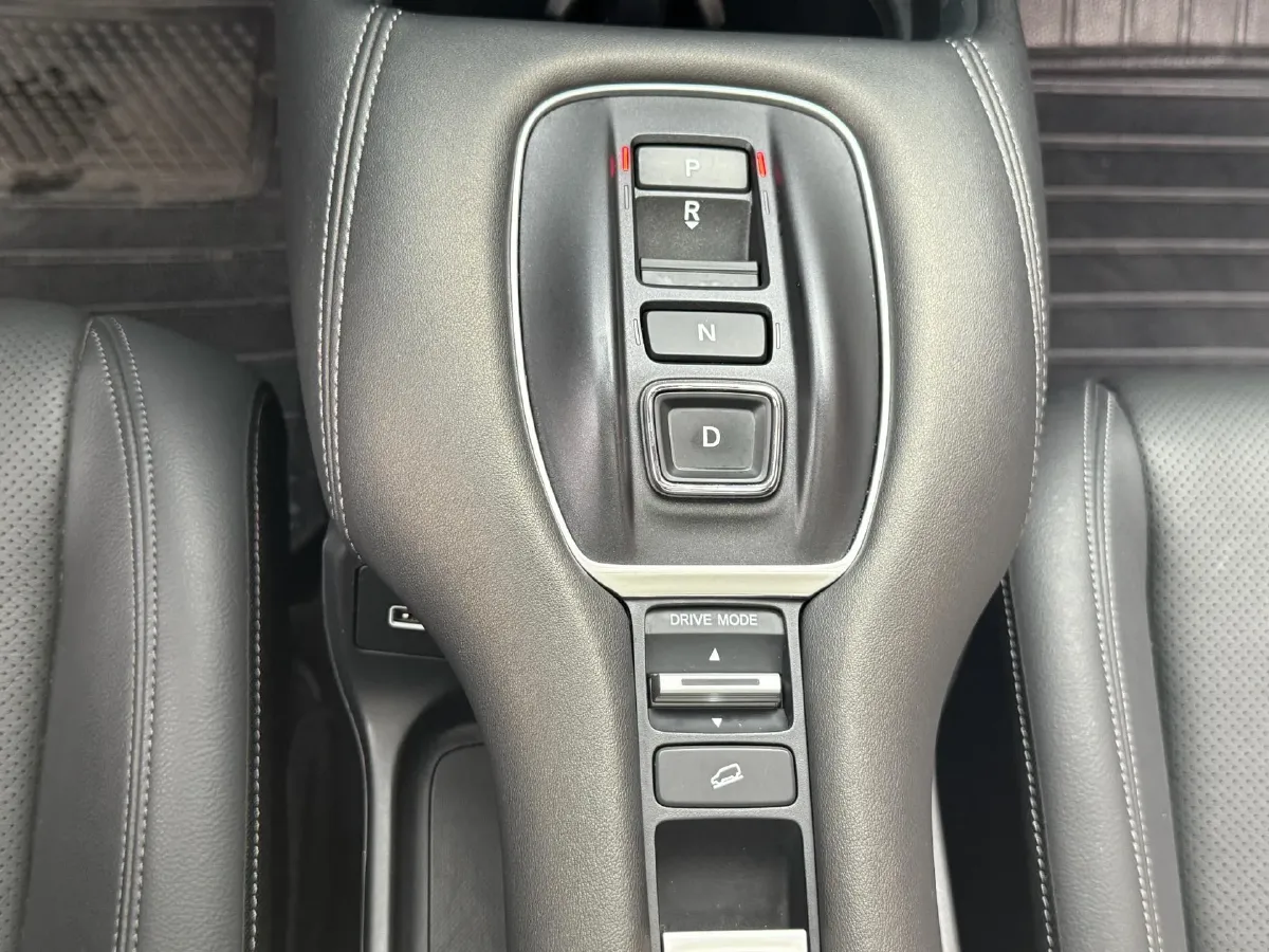 2023 Honda ZR-V 2.0L 143HP L4 E-CVT Hybrid,autocango,china used car exporter,china ev exporter,chinese used car exporter,chinese used ev exporter