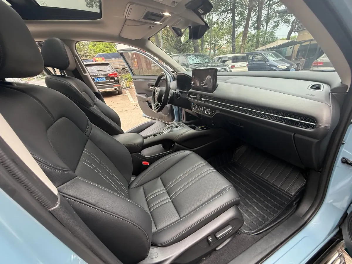 2023 Honda ZR-V 2.0L 143HP L4 E-CVT Hybrid,autocango,china used car exporter,china ev exporter,chinese used car exporter,chinese used ev exporter