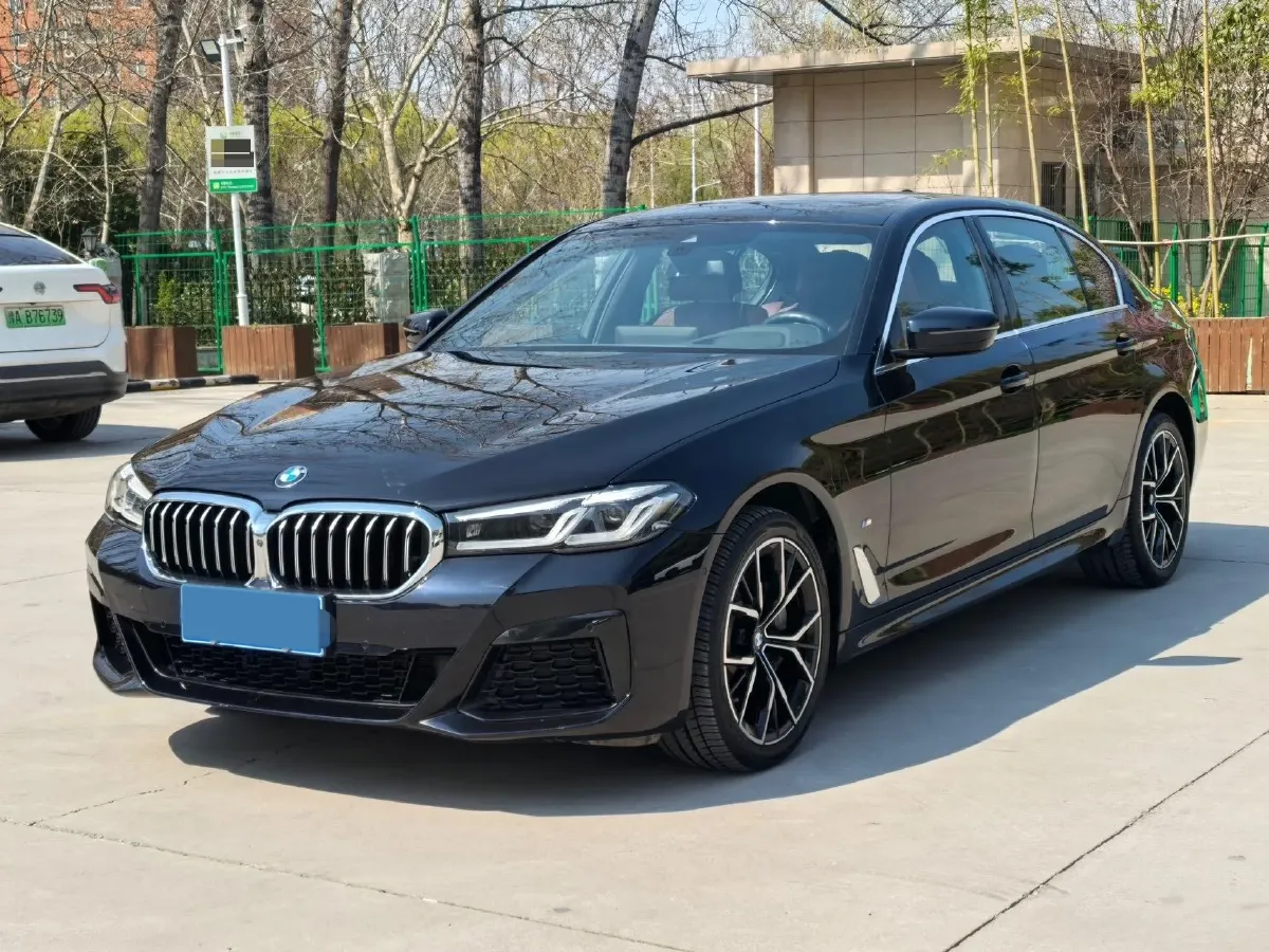 2023 BMW 5 Series 2.0T 245HP L4 8AT,autocango,china used car exporter,china ev exporter,chinese used car exporter,chinese used ev exporter