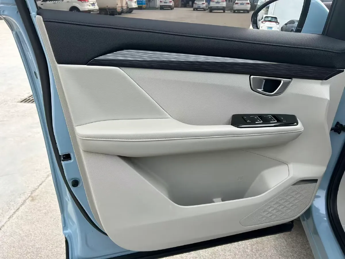 2021 WuLing XingChen 1.5T 147HP L4 CVT,autocango,china used car exporter,china ev exporter,chinese used car exporter,chinese used ev exporter