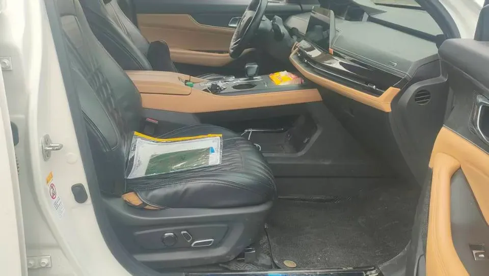 2021 ChangAn UNI-K 2.0T 233HP L4 8AT,autocango,china used car exporter,china ev exporter,chinese used car exporter,chinese used ev exporter