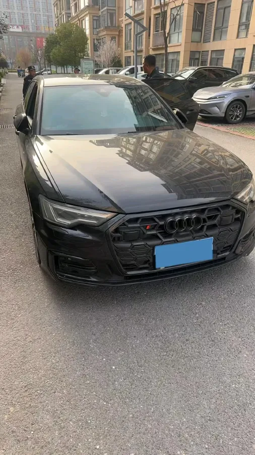 2023 Audi A6L 2.0T 245HP L4 7DCT,autocango,china used car exporter,china ev exporter,chinese used car exporter,chinese used ev exporter