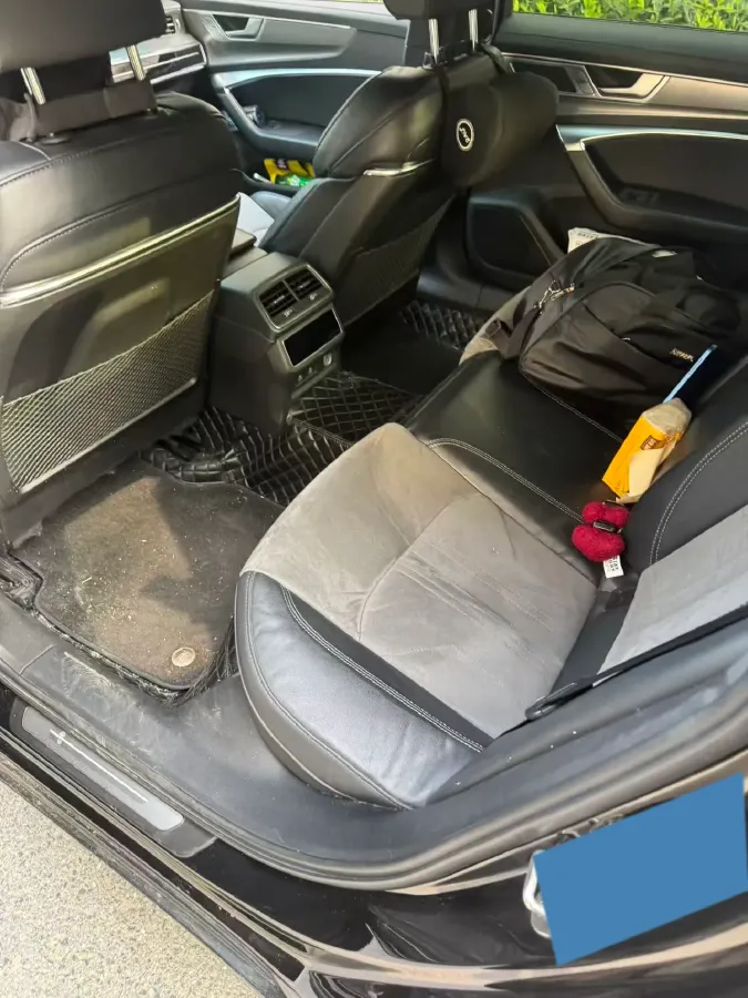 2023 Audi A6L 2.0T 245HP L4 7DCT,autocango,china used car exporter,china ev exporter,chinese used car exporter,chinese used ev exporter