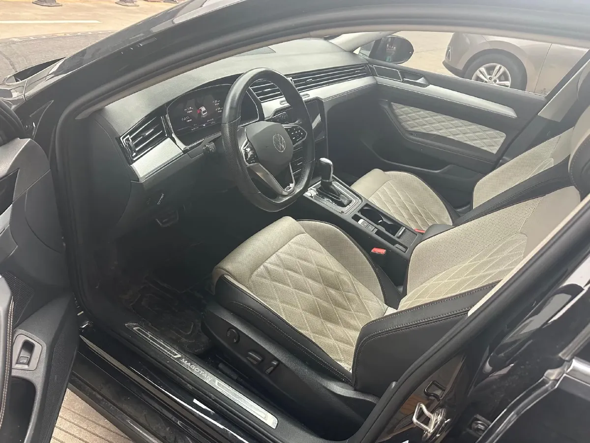 2023 Volkswagen Magotan 2.0T 186HP L4 7DCT,autocango,china used car exporter,china ev exporter,chinese used car exporter,chinese used ev exporter