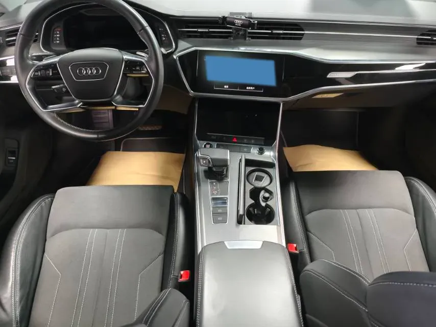 2022 Audi A7L 2.0T 245HP L4 7DCT,autocango,china used car exporter,china ev exporter,chinese used car exporter,chinese used ev exporter
