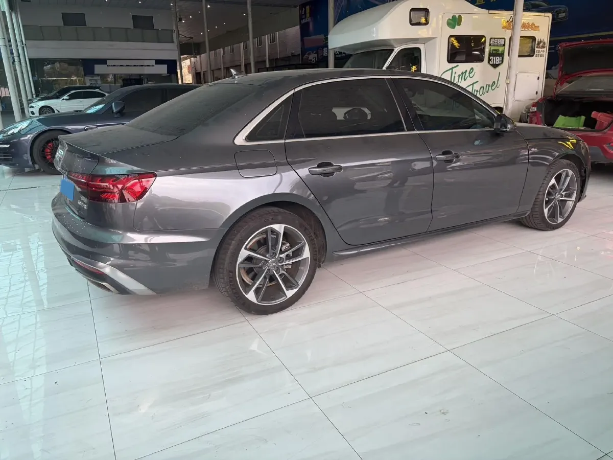 2020 Audi A4L 2.0T 190HP L4 7DCT,autocango,china used car exporter,china ev exporter,chinese used car exporter,chinese used ev exporter