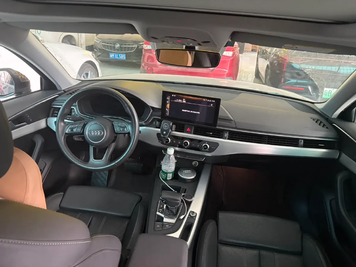 2020 Audi A4L 2.0T 190HP L4 7DCT,autocango,china used car exporter,china ev exporter,chinese used car exporter,chinese used ev exporter