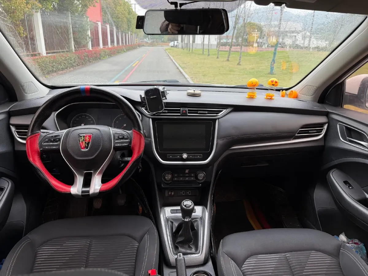 2020 Roewe RX3 1.6L 125HP L4 5MT,autocango,china used car exporter,china ev exporter,chinese used car exporter,chinese used ev exporter