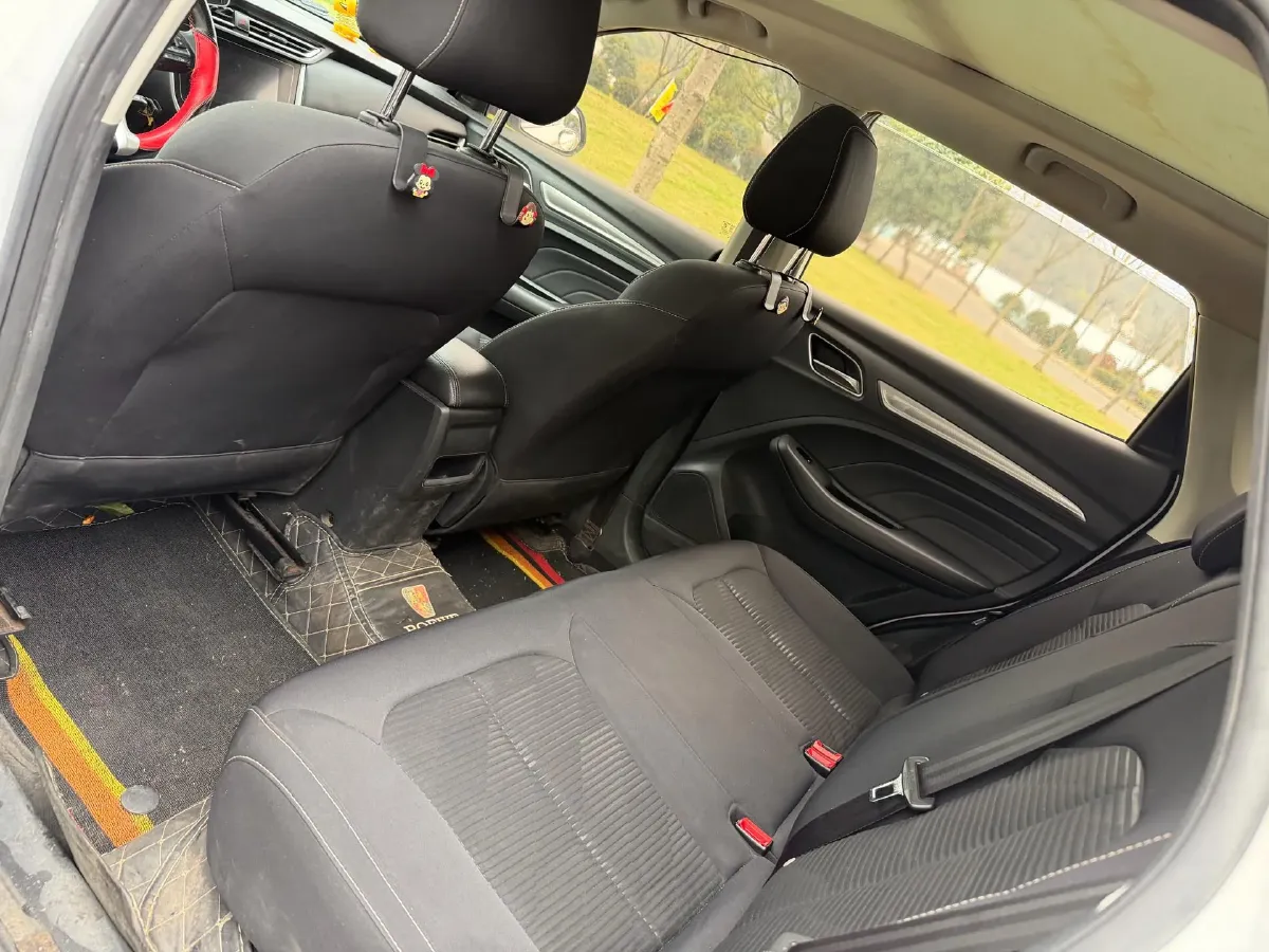 2020 Roewe RX3 1.6L 125HP L4 5MT,autocango,china used car exporter,china ev exporter,chinese used car exporter,chinese used ev exporter