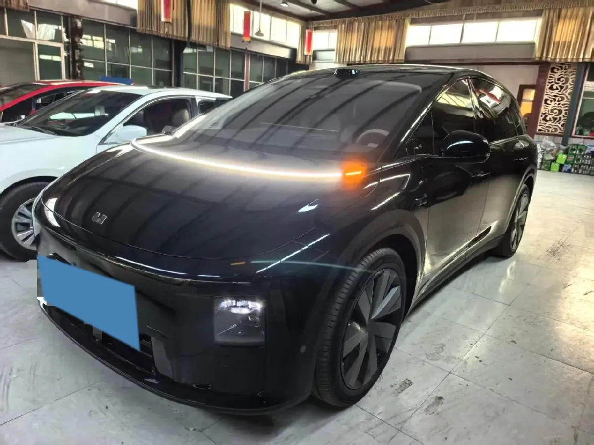 2025 Li i8 BEV,autocango,china used car exporter,china ev exporter,chinese used car exporter,chinese used ev exporter