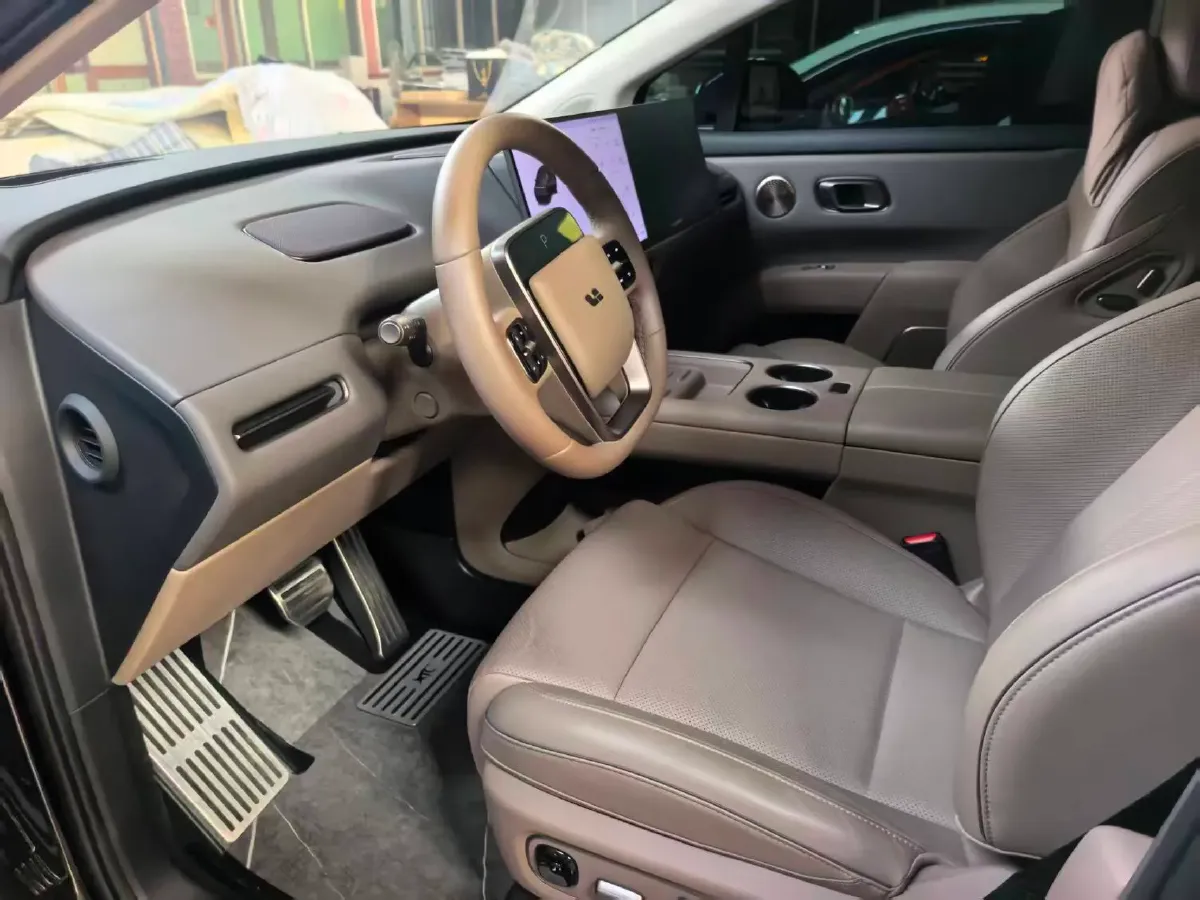 2025 Li i8 BEV,autocango,china used car exporter,china ev exporter,chinese used car exporter,chinese used ev exporter