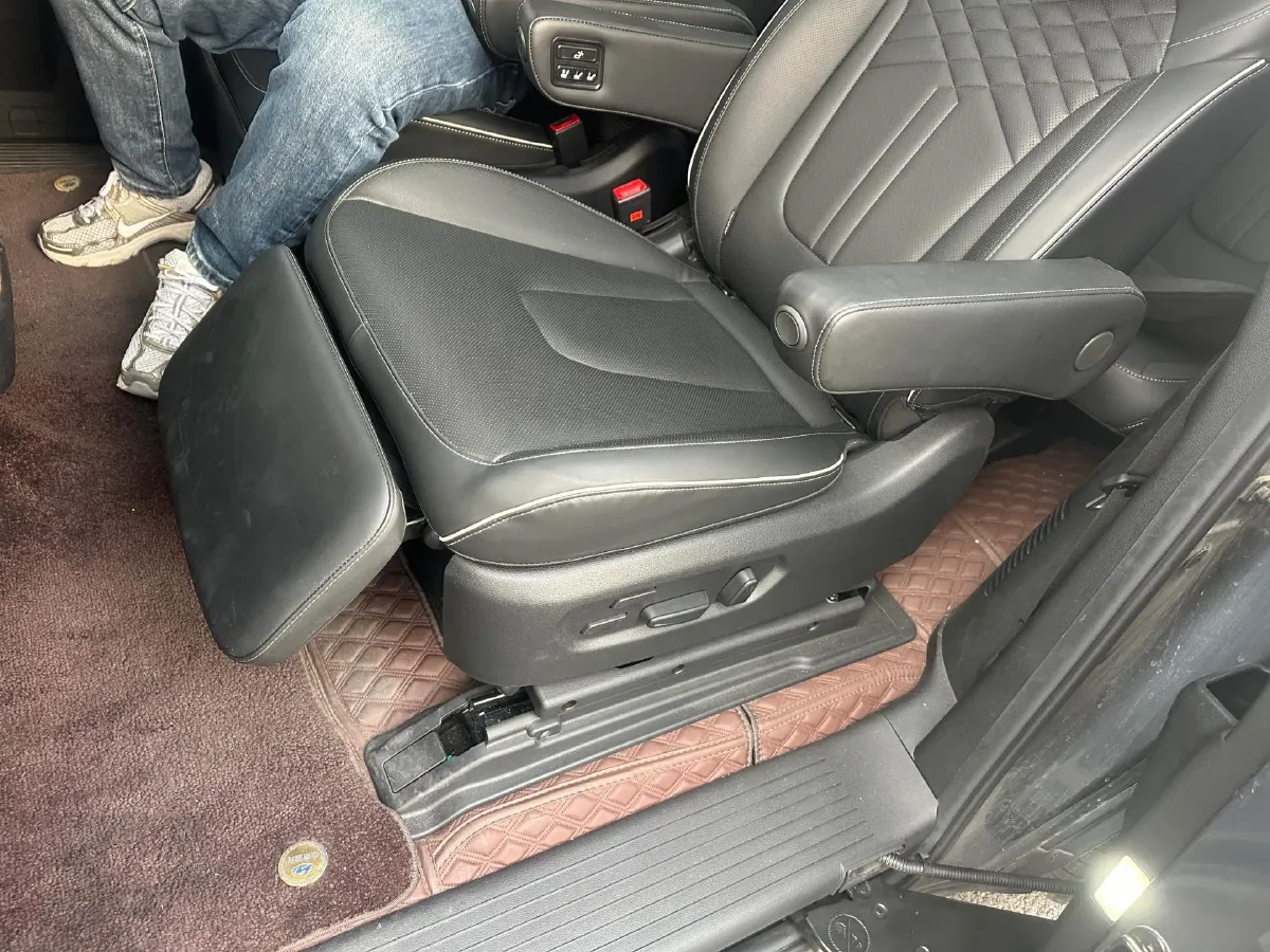 2021 Hyundai Custo 2.0T 236HP L4 8AT,autocango,china used car exporter,china ev exporter,chinese used car exporter,chinese used ev exporter