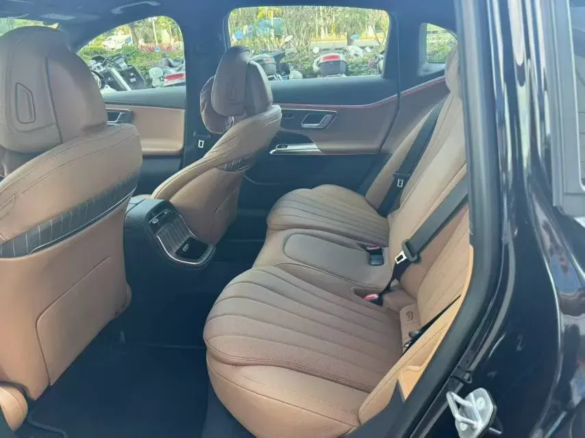 2024 Mercedes-Benz E Class 2.0T 204HP L4 9AT PHEV 25.4KWH,autocango,china used car exporter,china ev exporter,chinese used car exporter,chinese used ev exporter
