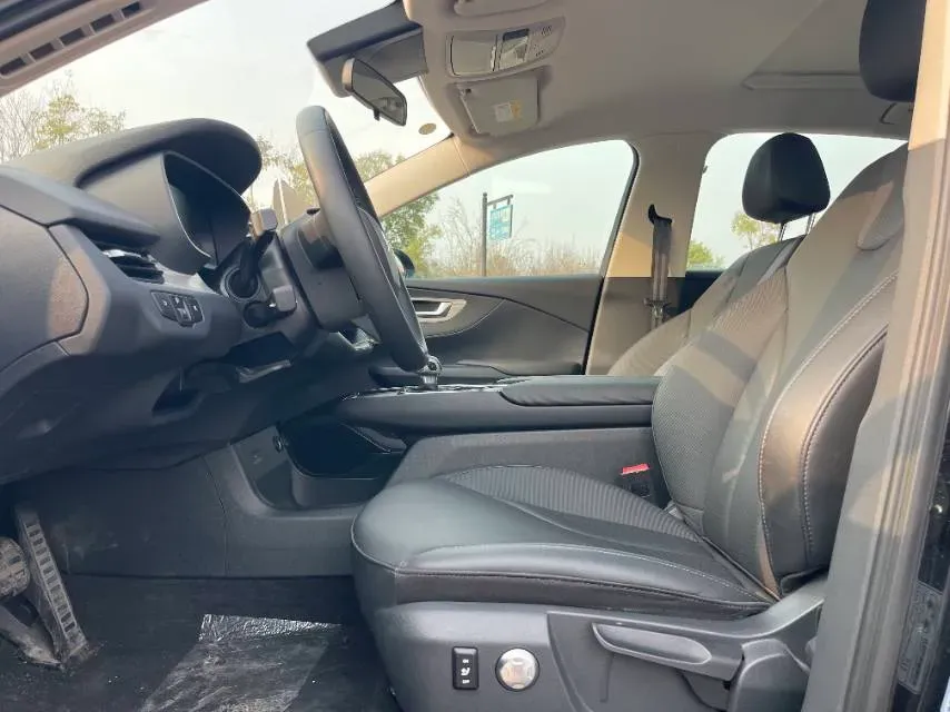 2024 HongQi E-QM5 BEV 60KWH,autocango,china used car exporter,china ev exporter,chinese used car exporter,chinese used ev exporter