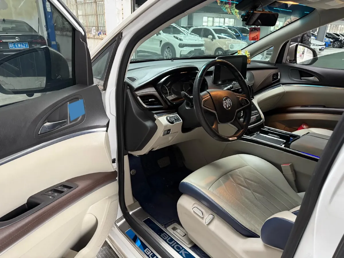 2023 Buick GL8 2.0T 237HP L4 9AT,autocango,china used car exporter,china ev exporter,chinese used car exporter,chinese used ev exporter
