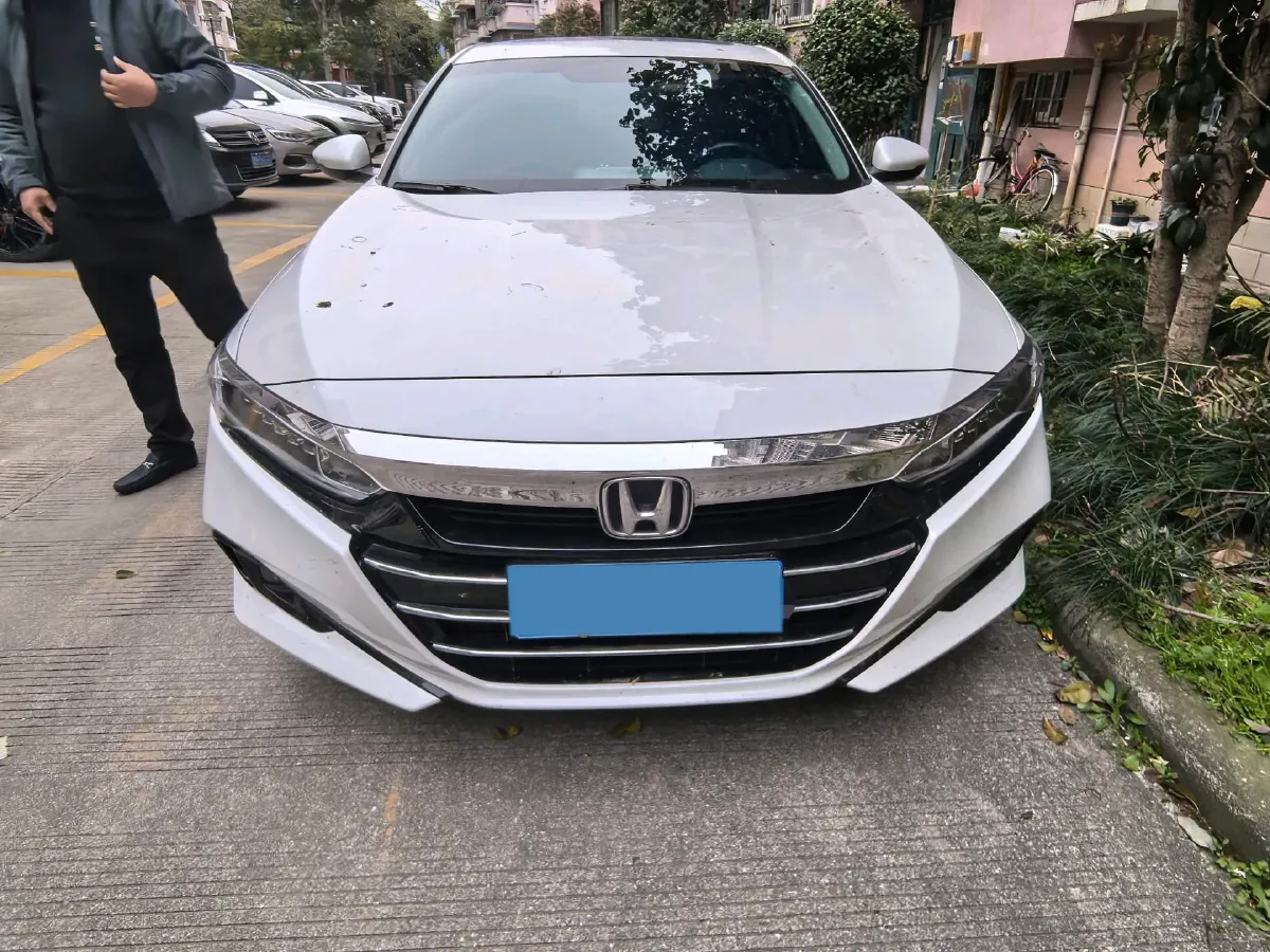 2022 Honda Accord 1.5T 194HP L4 CVT,autocango,china used car exporter,china ev exporter,chinese used car exporter,chinese used ev exporter