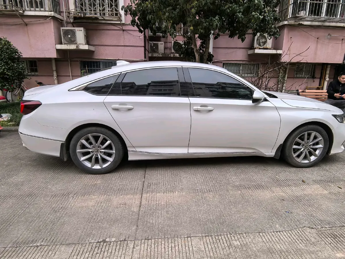 2022 Honda Accord 1.5T 194HP L4 CVT,autocango,china used car exporter,china ev exporter,chinese used car exporter,chinese used ev exporter