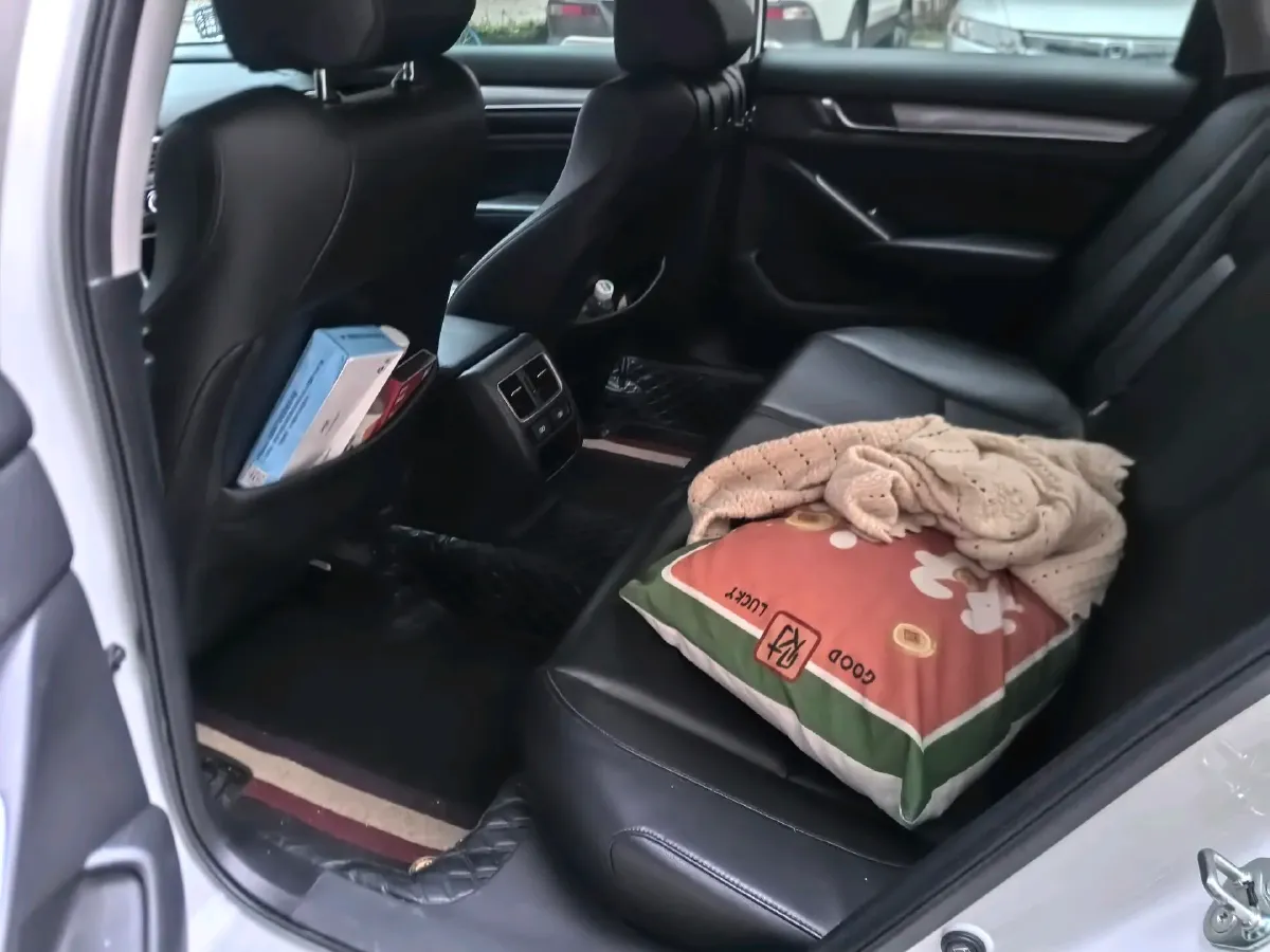 2022 Honda Accord 1.5T 194HP L4 CVT,autocango,china used car exporter,china ev exporter,chinese used car exporter,chinese used ev exporter