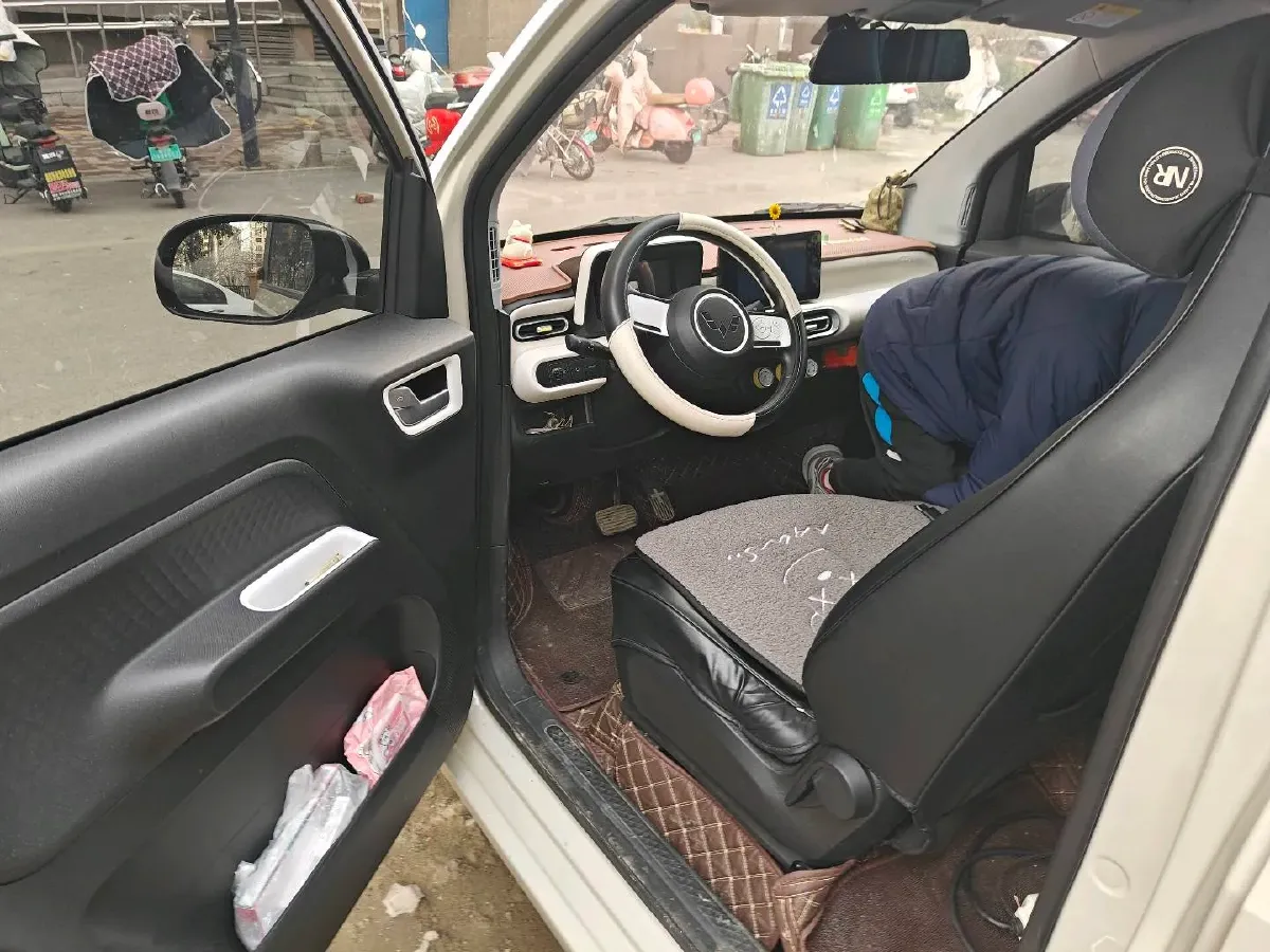 2024 WuLing HongGuang MINI EV BEV 13.4KWH,autocango,china used car exporter,china ev exporter,chinese used car exporter,chinese used ev exporter