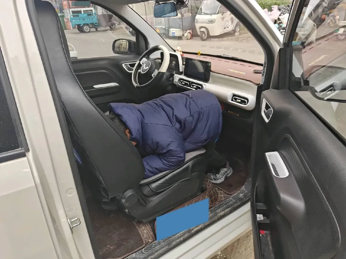 2024 WuLing HongGuang MINI EV BEV 13.4KWH,autocango,china used car exporter,china ev exporter,chinese used car exporter,chinese used ev exporter