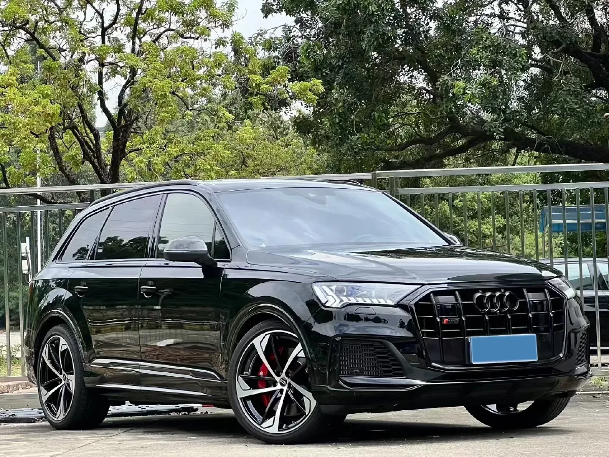2024 Audi SQ7 4.0T 507HP V8 8AT,autocango,china used car exporter,china ev exporter,chinese used car exporter,chinese used ev exporter