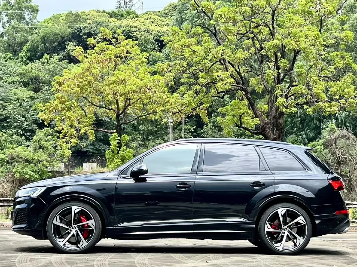 2024 Audi SQ7 4.0T 507HP V8 8AT,autocango,china used car exporter,china ev exporter,chinese used car exporter,chinese used ev exporter