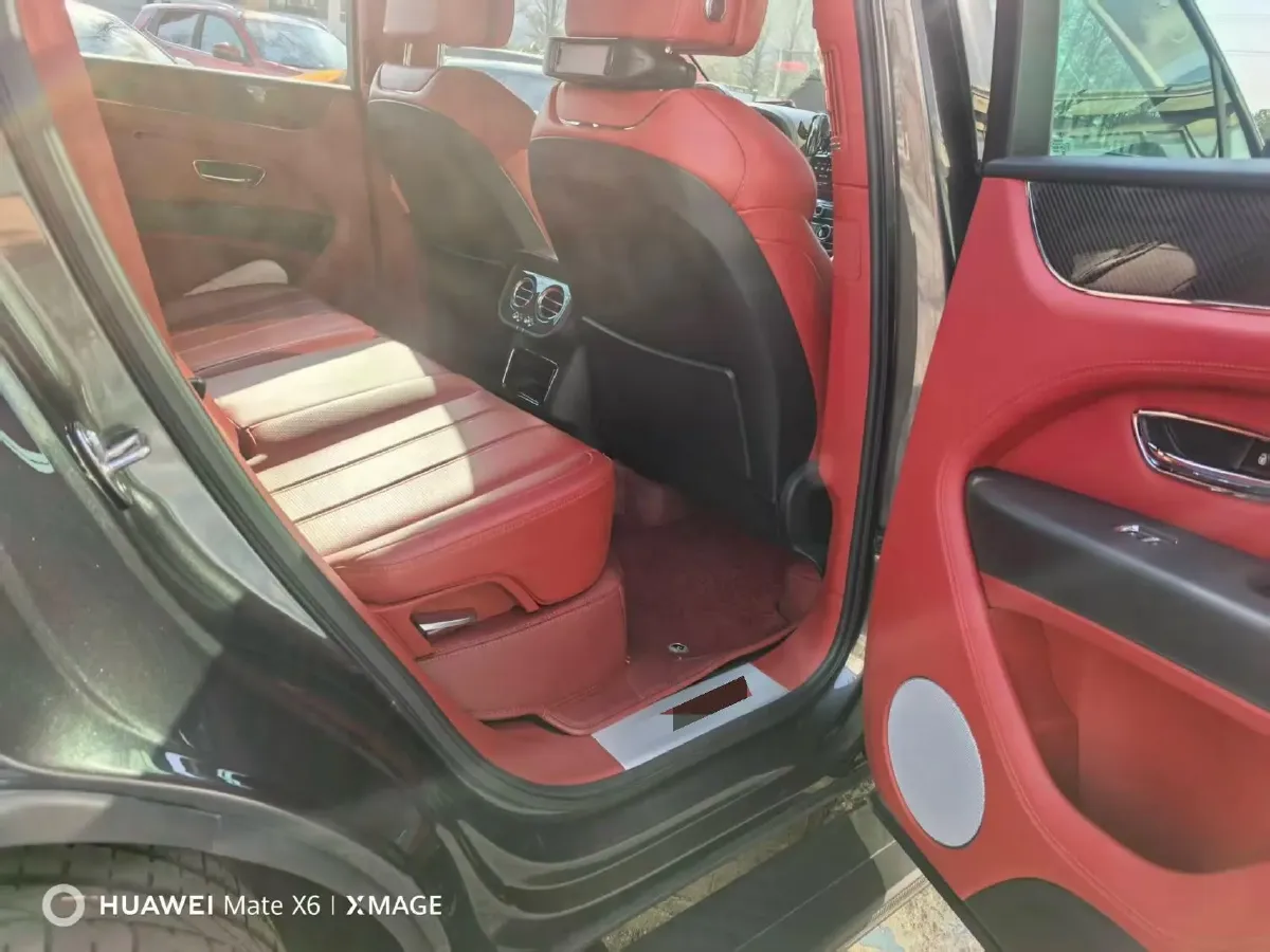 2021 Bentley Bentayga 4.0T 550HP V8 8AT,autocango,china used car exporter,china ev exporter,chinese used car exporter,chinese used ev exporter