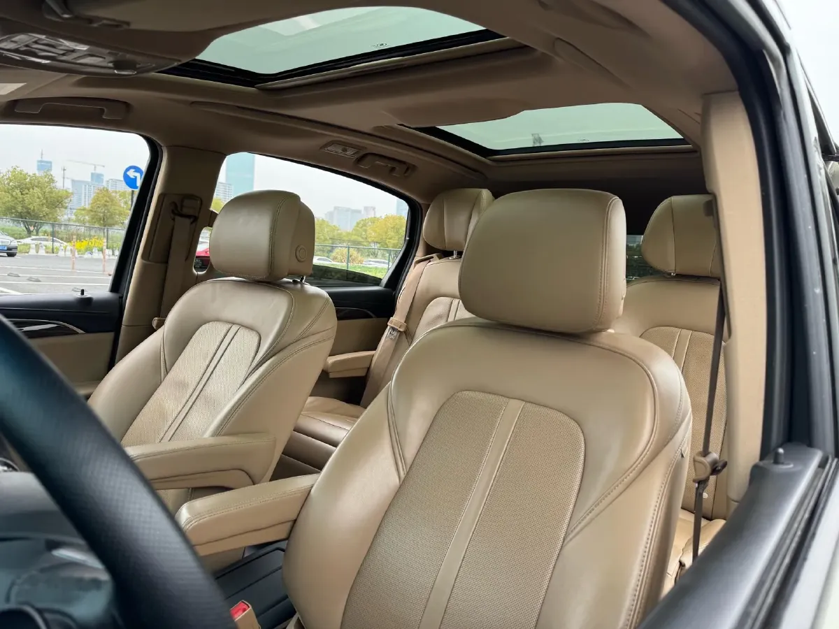 2018 Buick GL8 2.0T 260HP L4 6AT,autocango,china used car exporter,china ev exporter,chinese used car exporter,chinese used ev exporter