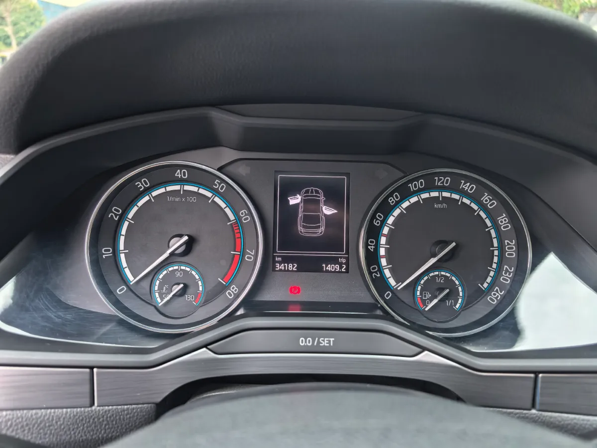 2019 Skoda Superb 1.4T 150HP L4 7DCT,autocango,china used car exporter,china ev exporter,chinese used car exporter,chinese used ev exporter