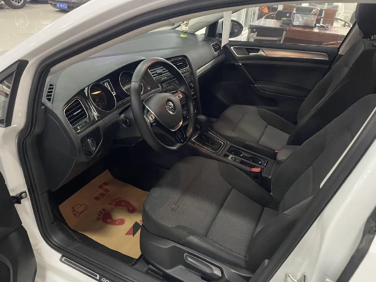 2018 Volkswagen Golf 1.6L 110HP L4 6AT,autocango,china used car exporter,china ev exporter,chinese used car exporter,chinese used ev exporter