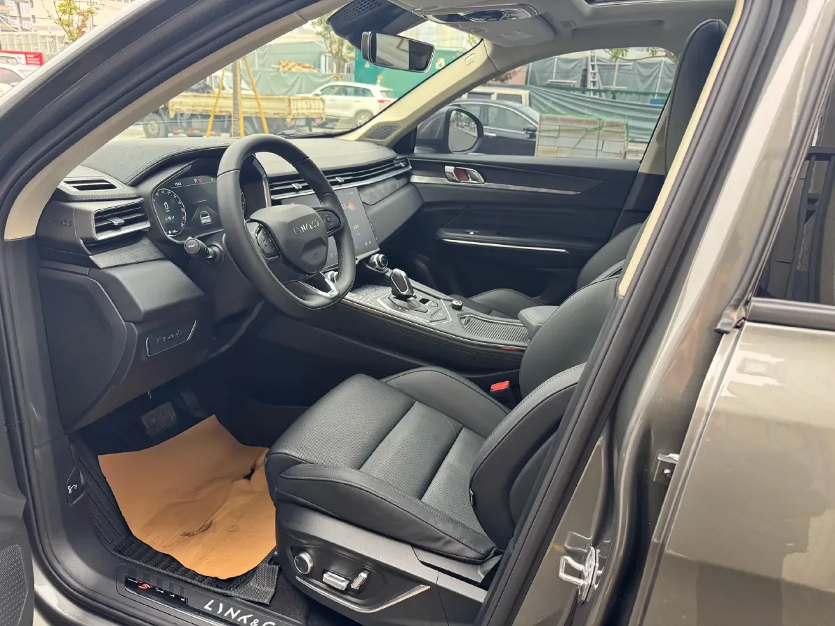 2021 LYNK&CO 01 2.0T 218HP L4 8AT,autocango,china used car exporter,china ev exporter,chinese used car exporter,chinese used ev exporter