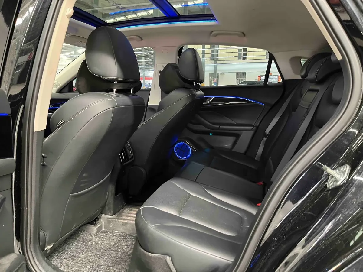 2023 Bestune B70 1.5T 169HP L4 7DCT,autocango,china used car exporter,china ev exporter,chinese used car exporter,chinese used ev exporter