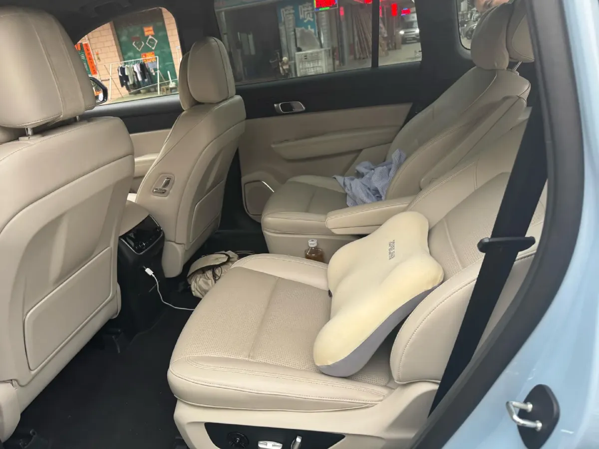 2021 Li ONE Range Extended 131HP REEV 40.5KWH,autocango,china used car exporter,china ev exporter,chinese used car exporter,chinese used ev exporter