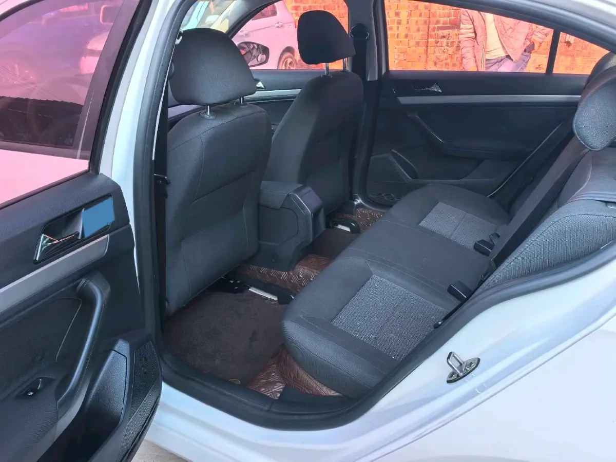 2017 Buick Excelle 1.5L 114HP L4 5MT,autocango,china used car exporter,china ev exporter,chinese used car exporter,chinese used ev exporter