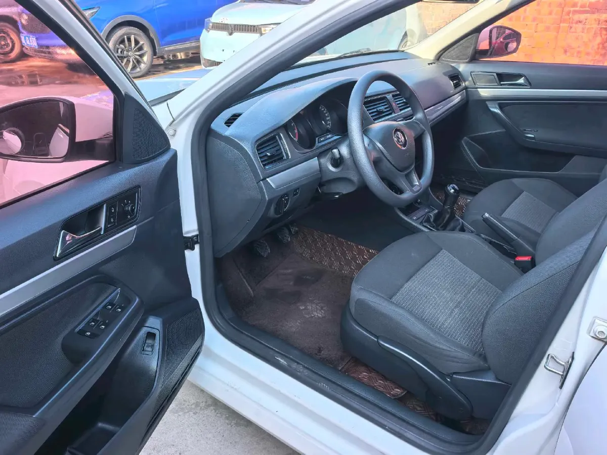 2017 Buick Excelle 1.5L 114HP L4 5MT,autocango,china used car exporter,china ev exporter,chinese used car exporter,chinese used ev exporter