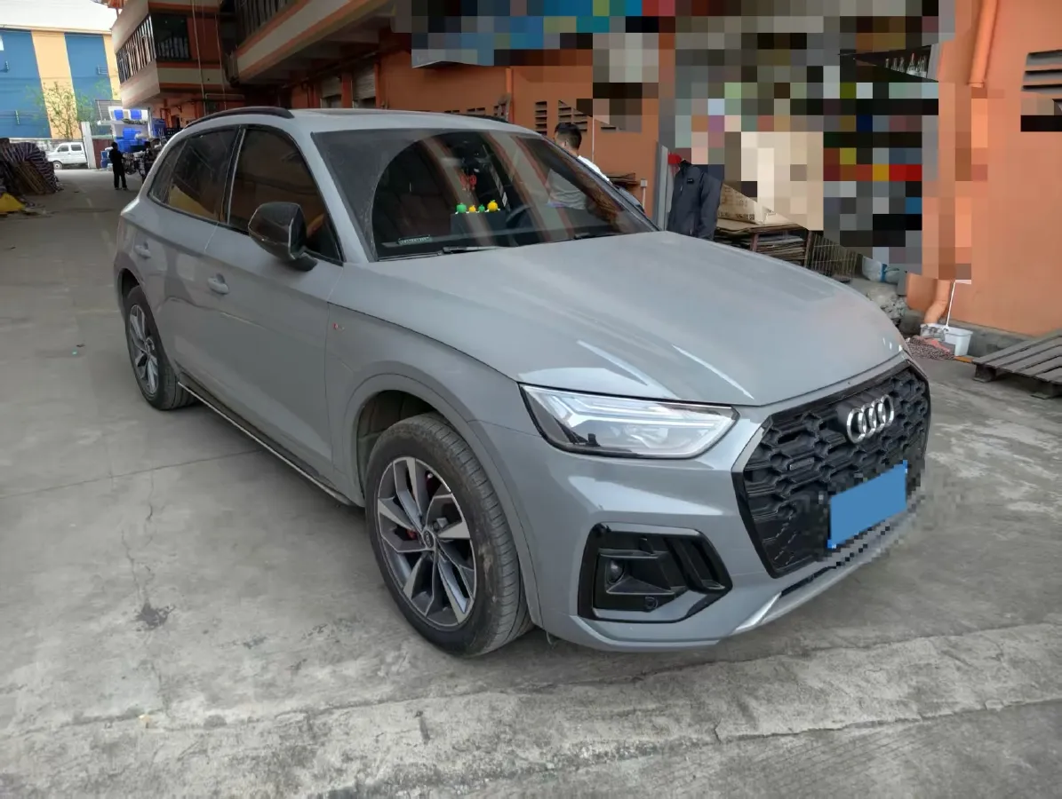 2025 Audi Q5L 2.0T 190HP L4 7DCT,autocango,china used car exporter,china ev exporter,chinese used car exporter,chinese used ev exporter