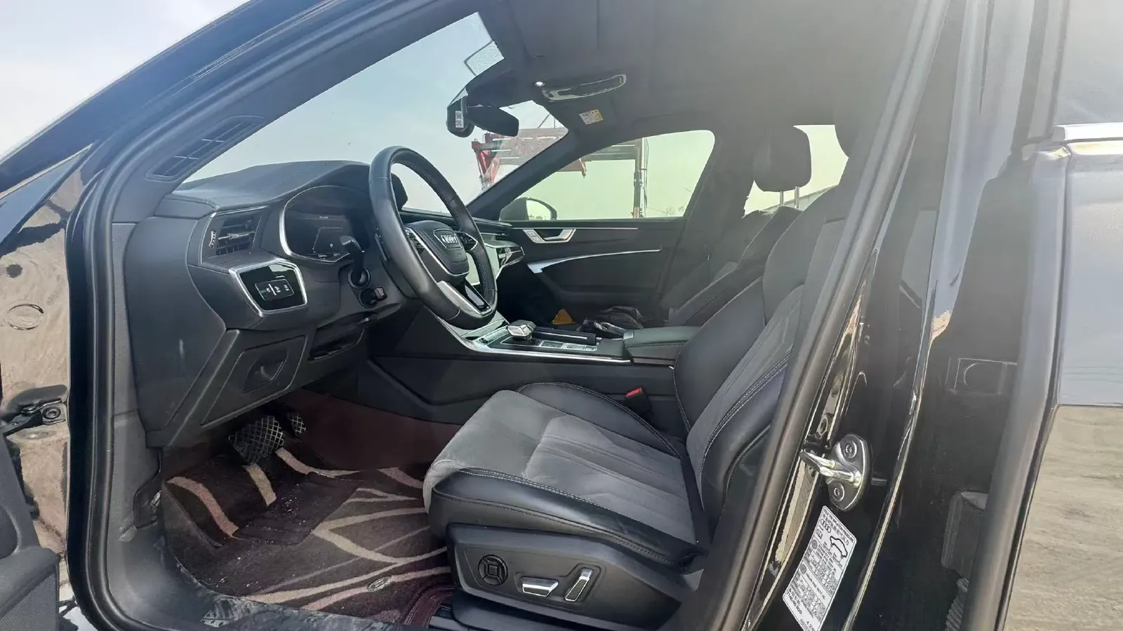 2024 Audi A6L 2.0T 245HP L4 7DCT,autocango,china used car exporter,china ev exporter,chinese used car exporter,chinese used ev exporter