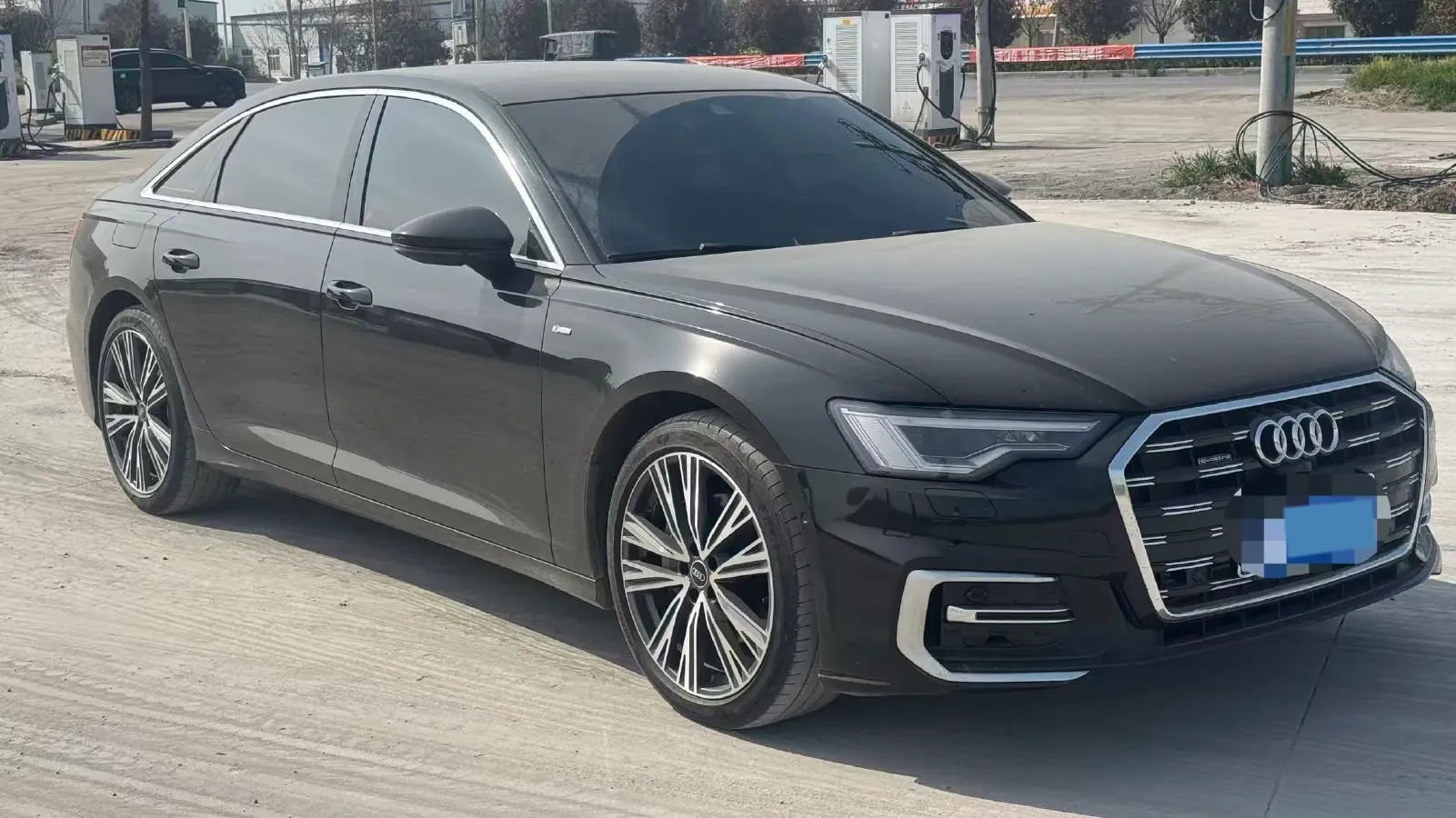 2024 Audi A6L 2.0T 245HP L4 7DCT,autocango,china used car exporter,china ev exporter,chinese used car exporter,chinese used ev exporter