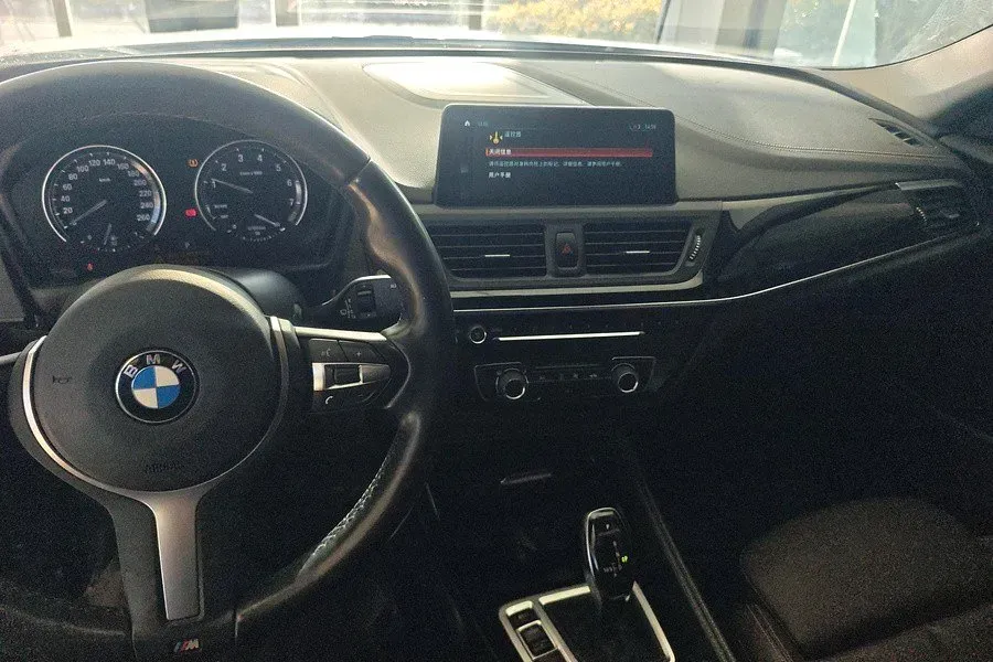 2022 BMW 1 Series 1.5T 140HP L3 7DCT,autocango,china used car exporter,china ev exporter,chinese used car exporter,chinese used ev exporter