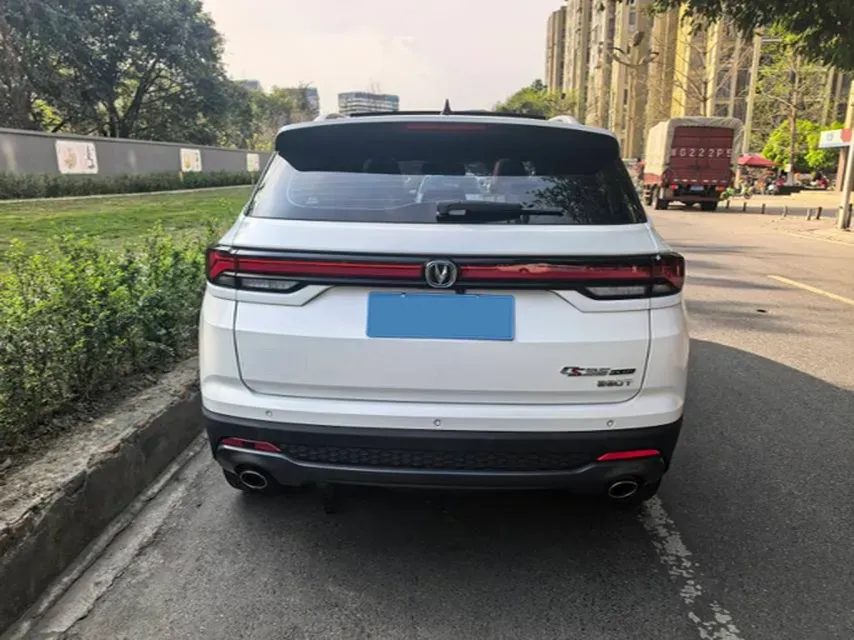 2021 ChangAn CS35 Plus 1.4T 160HP L4 7DCT,autocango,china used car exporter,china ev exporter,chinese used car exporter,chinese used ev exporter