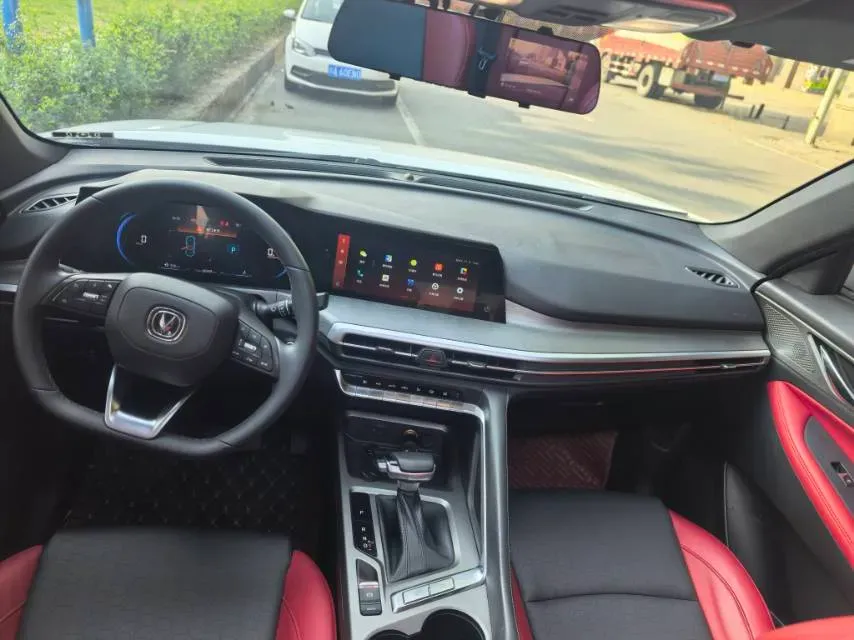 2021 ChangAn CS35 Plus 1.4T 160HP L4 7DCT,autocango,china used car exporter,china ev exporter,chinese used car exporter,chinese used ev exporter