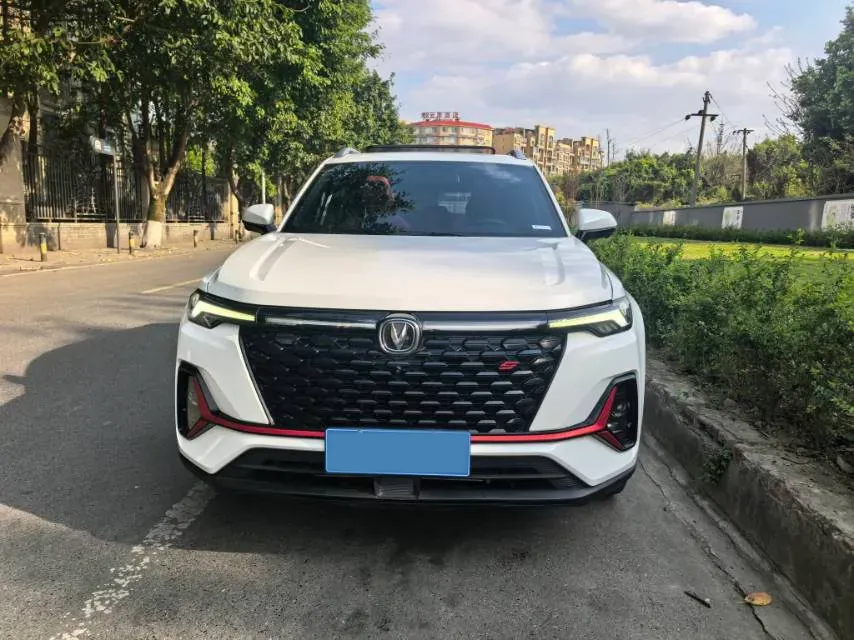 2021 ChangAn CS35 Plus 1.4T 160HP L4 7DCT,autocango,china used car exporter,china ev exporter,chinese used car exporter,chinese used ev exporter