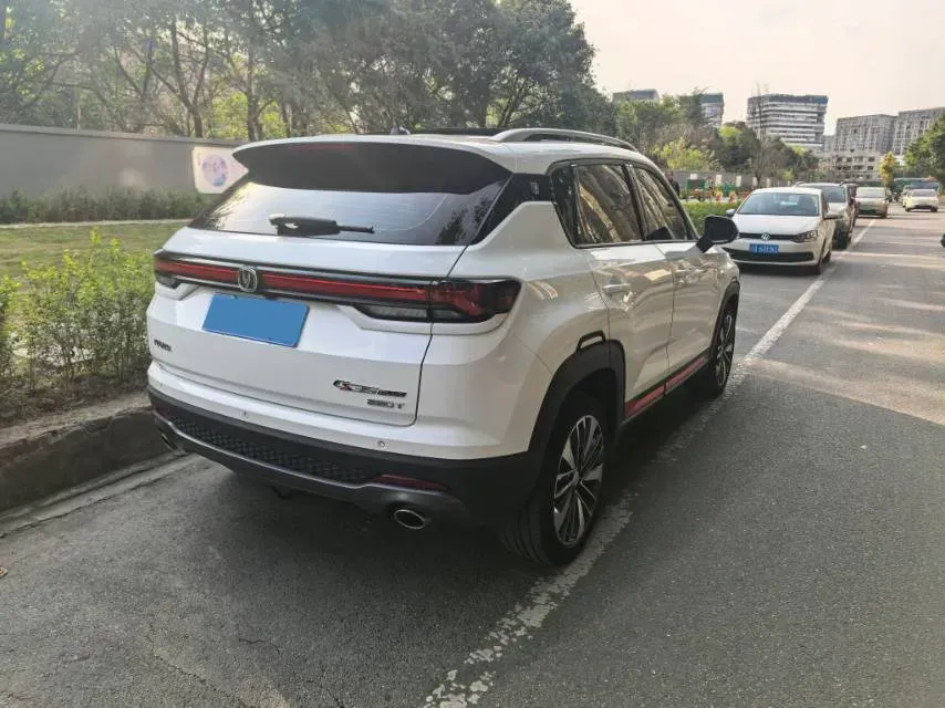 2021 ChangAn CS35 Plus 1.4T 160HP L4 7DCT,autocango,china used car exporter,china ev exporter,chinese used car exporter,chinese used ev exporter