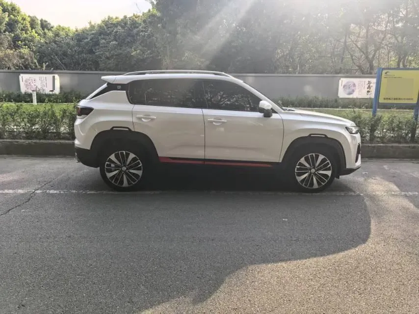 2021 ChangAn CS35 Plus 1.4T 160HP L4 7DCT,autocango,china used car exporter,china ev exporter,chinese used car exporter,chinese used ev exporter