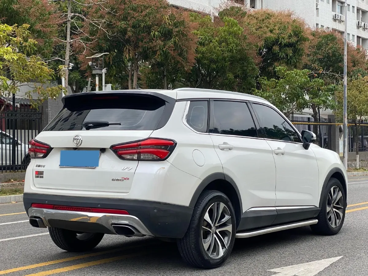 2018 Brilliance Auto V7 1.6T 204HP L4 7DCT,autocango,china used car exporter,china ev exporter,chinese used car exporter,chinese used ev exporter