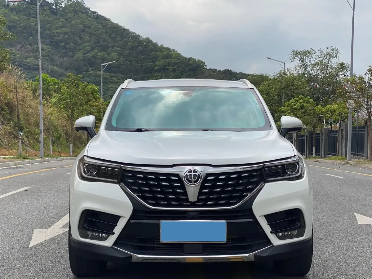 2018 Brilliance Auto V7 1.6T 204HP L4 7DCT,autocango,china used car exporter,china ev exporter,chinese used car exporter,chinese used ev exporter